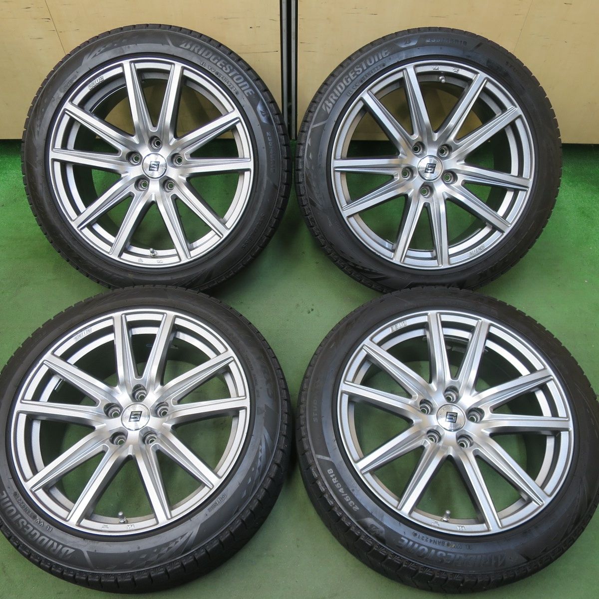 バリ溝！21年！9.5分☆スタッドレス 235/45R18 ブリヂストン