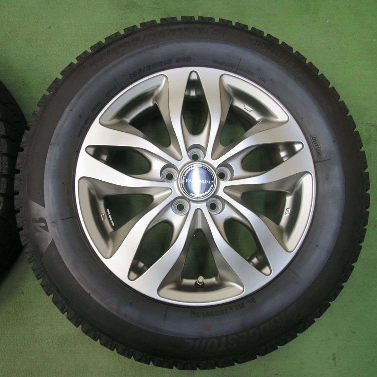  バリ溝 23年 キレイ 9 5分以上 プリウス 等 195 65 R 15 スタッドレス ブリヂストン アイスパートナー2 バルミナ 15インチ PCD 100 5 H 5112705イス 15インチ タイヤ ホイールセット