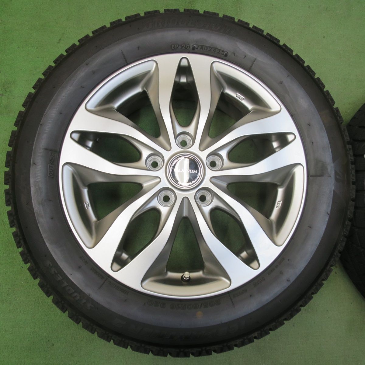  バリ溝 23年 キレイ 9 5分 スタッドレス 205 60 R 16 ブリヂストン アイスパートナー2 バルミナ 16インチ PCD 114 3 5 H 5112708イス 16インチ タイヤ ホイールセット