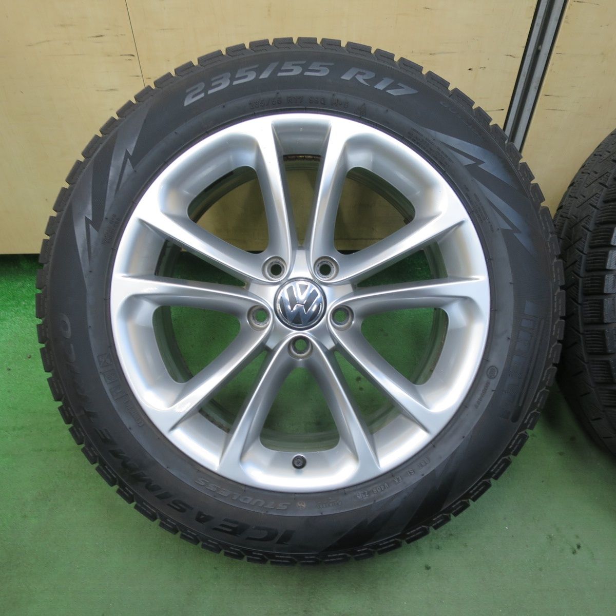 4本価格 ワーゲン パサート CC 235 55 R 17 スタッドレス ピレリ アイスアシンメトリコ 17インチ PCD 112 5 H ス