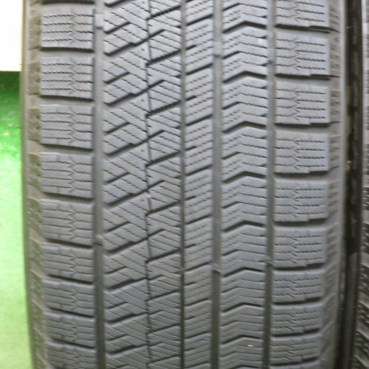  バリ溝 22年 9 5分 アウディ 等 MAK LOWE FF SERIES 225 50 R 17 スタッドレス ブリヂストン ブリザック VRX 2 レーヴェ 17インチ PCD 112 5 H ス 17インチ タイヤ ホイールセット