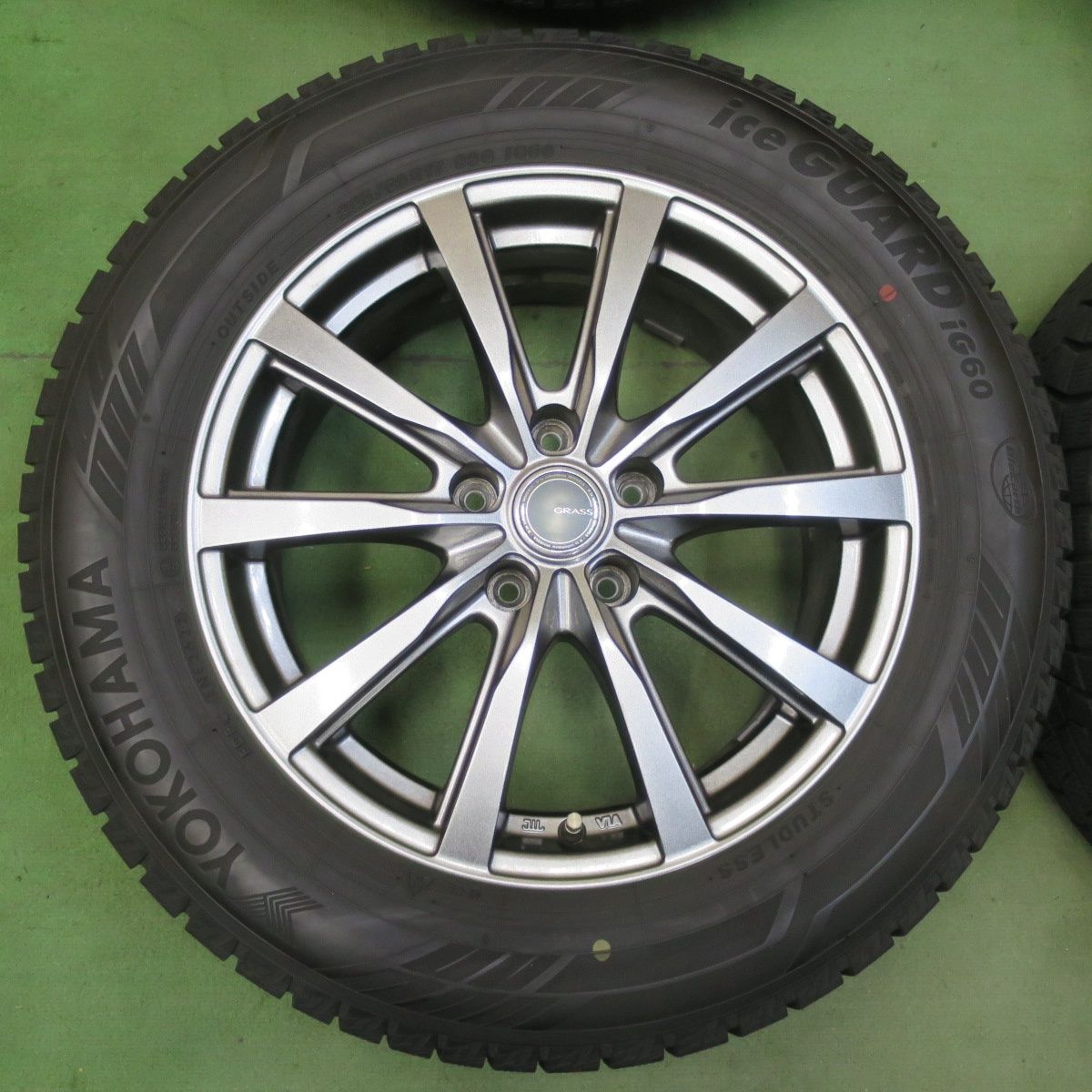 バリ溝！22年！キレイ！9.5分☆スタッドレス 225/60R17 ヨコハマ