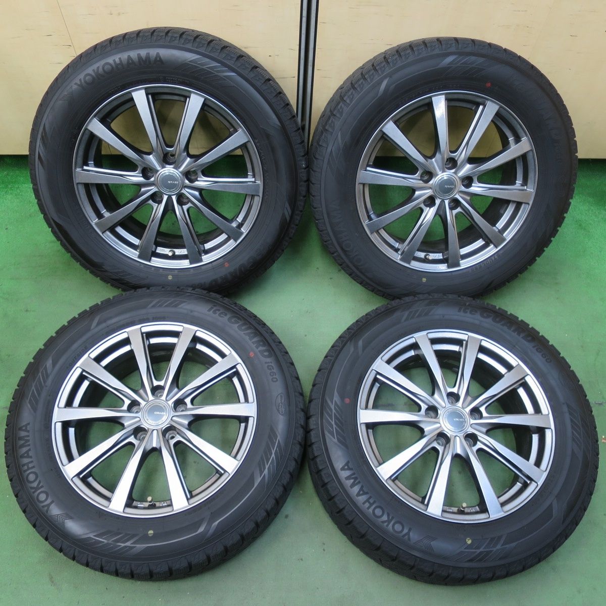 バリ溝　ヨコハマ　225/60R17 2本① バリ溝！22年！キレイ！9.5分☆スタッドレス 225/60R17 ヨコハマ