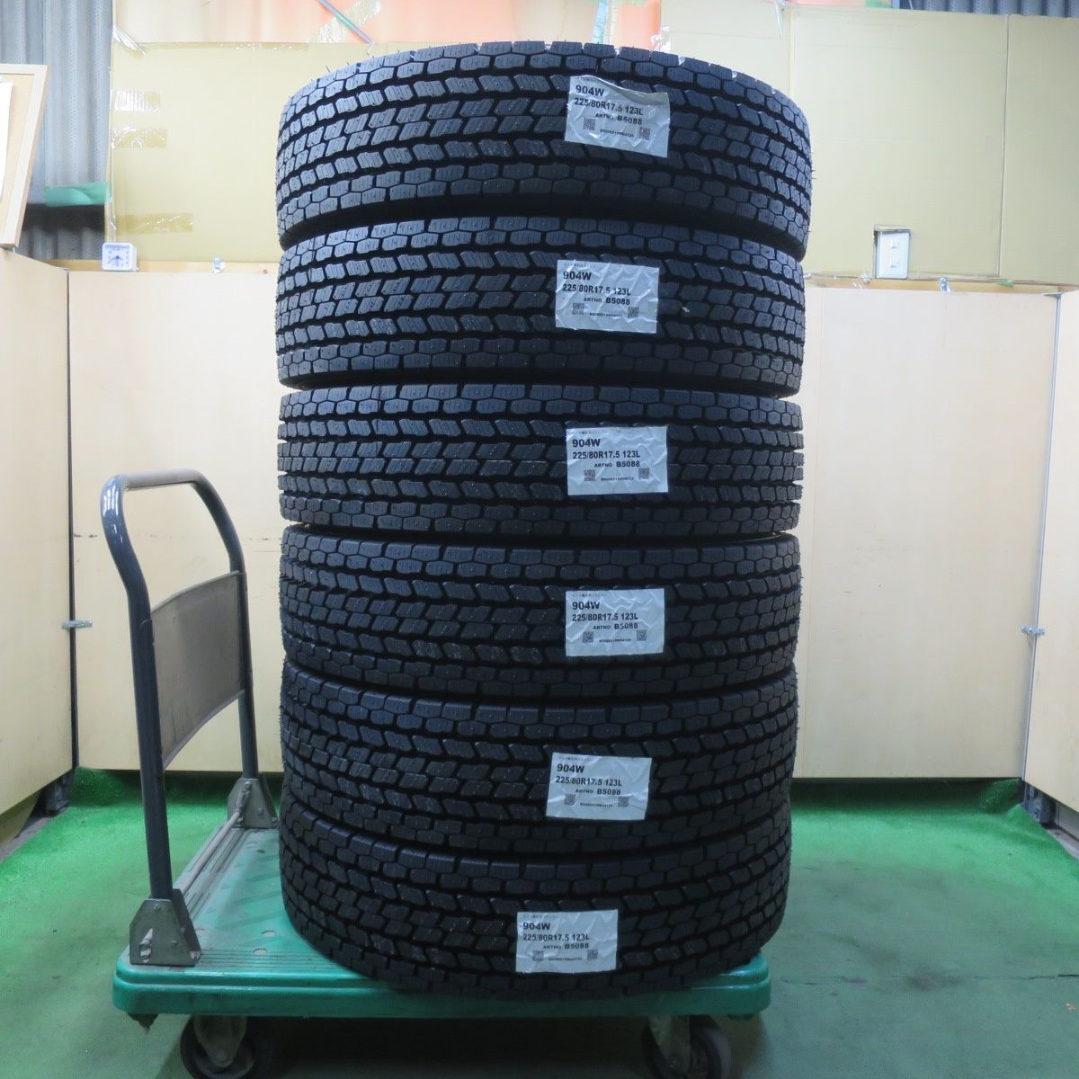 25年 6本 トラック タイヤ 225 80 R 17 5 123 122 L スタッドレス ヨコハマ 904 W 5インチ 5112701イスタ