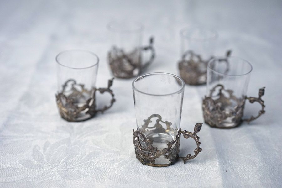 貴婦人を載せた銀の馬車：19世紀後期 アンティーク ショットグラス 5個