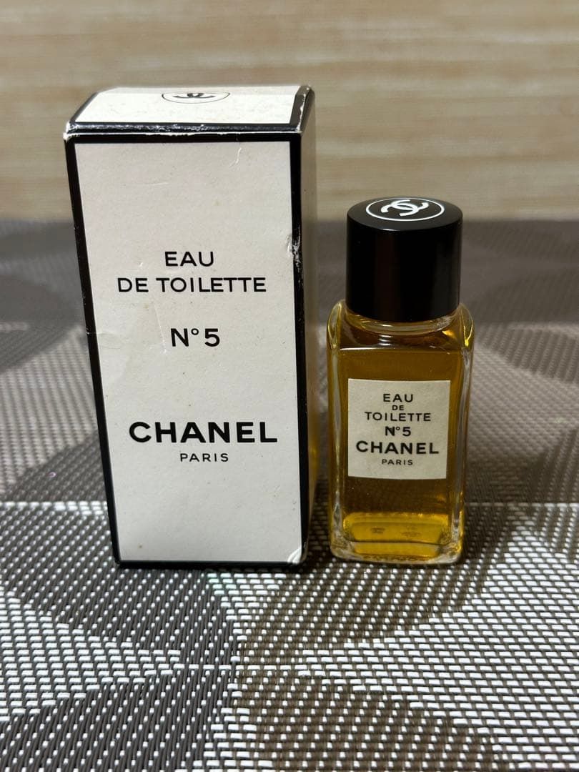 CHANELシャネルN°5 オードゥトワレット 19ml - メルカリ