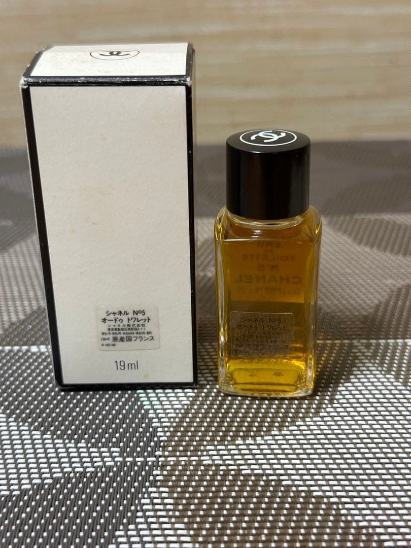 CHANELシャネルN°5 オードゥトワレット 19ml - メルカリ