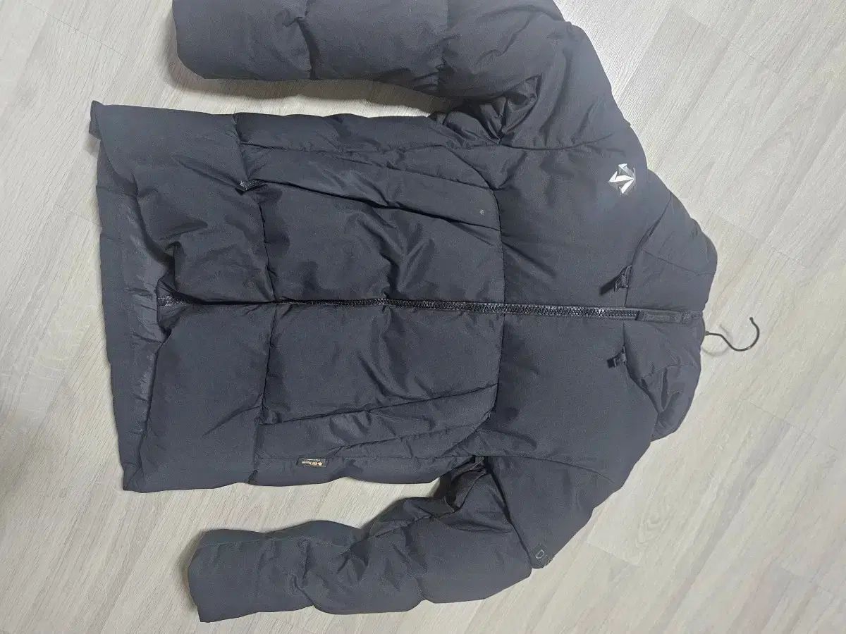 デサント ブラック ダウン アウター