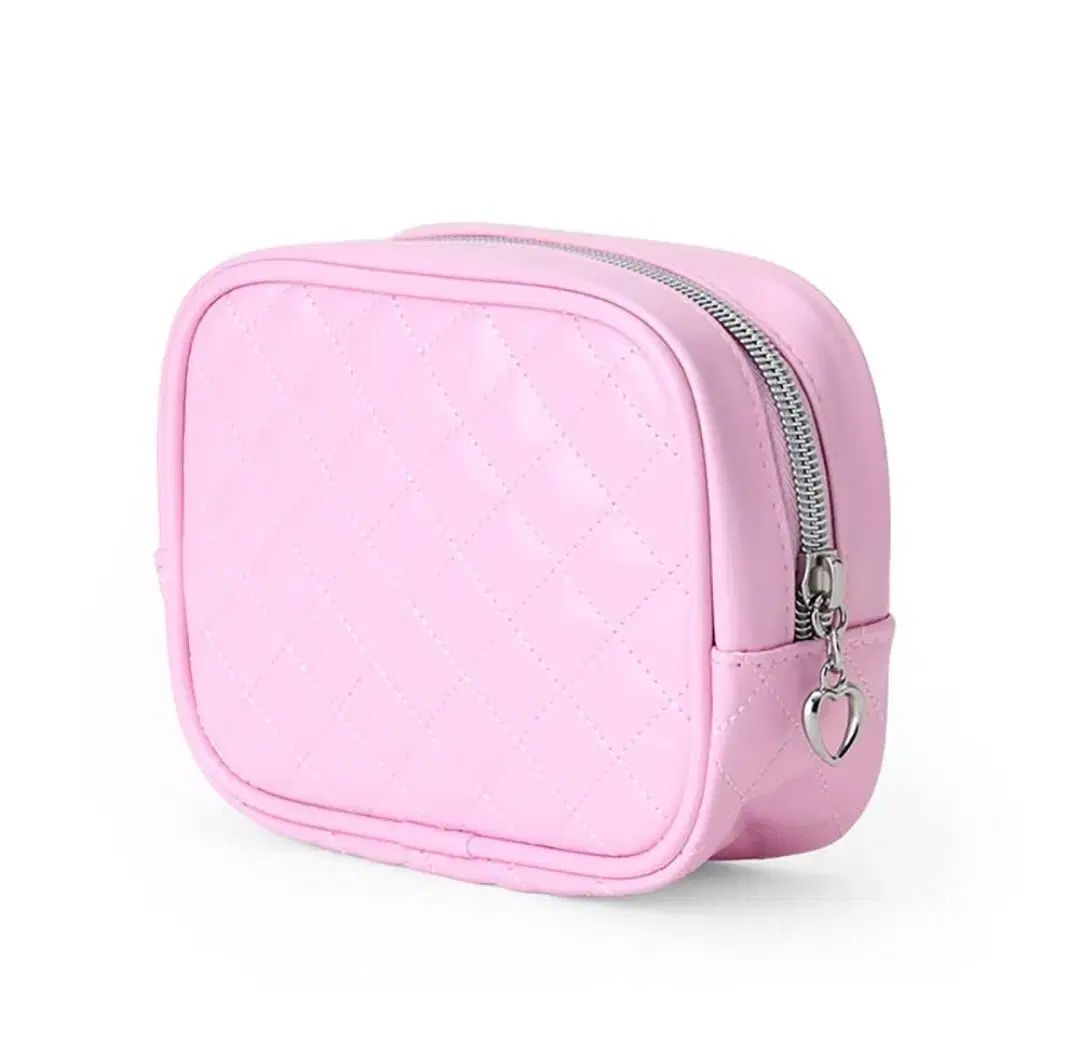 日本正規品 サンリオ アイラブ ハローキティ ポーチ ピンク 新品 出品