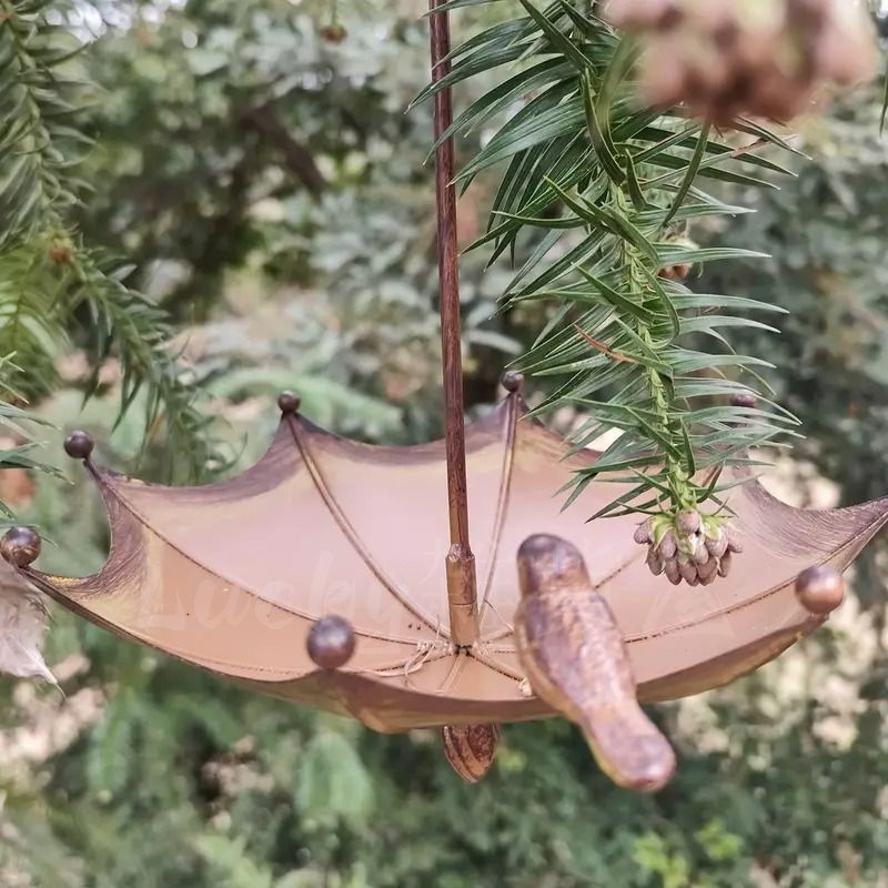 新品・未使用】ガーデンオブジェ バードフィーダー 傘 鉄 バード