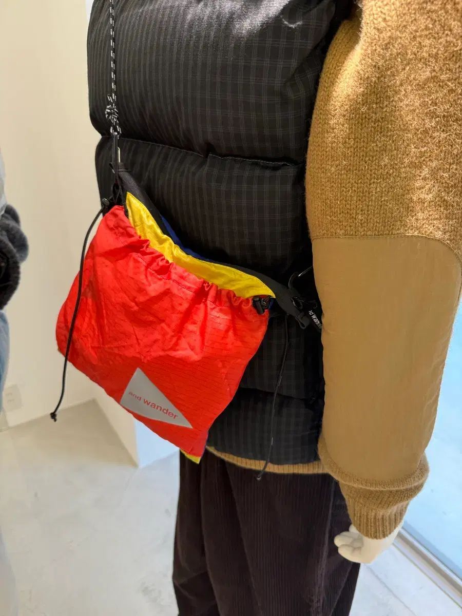 アンドワンダー クロス バッグ 大阪