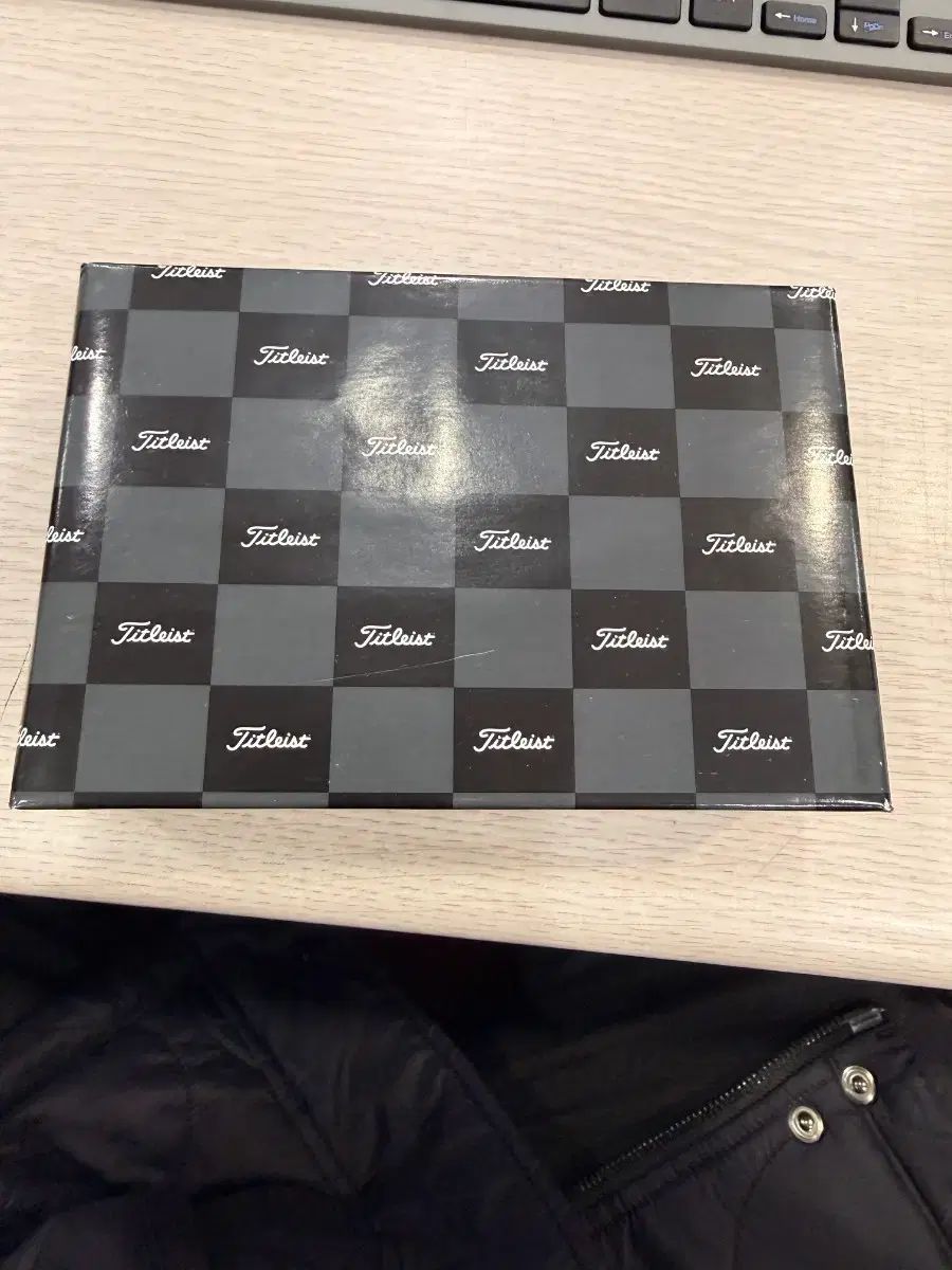 タイトリスト ゴルフボール pro v 1 6球 全 あります