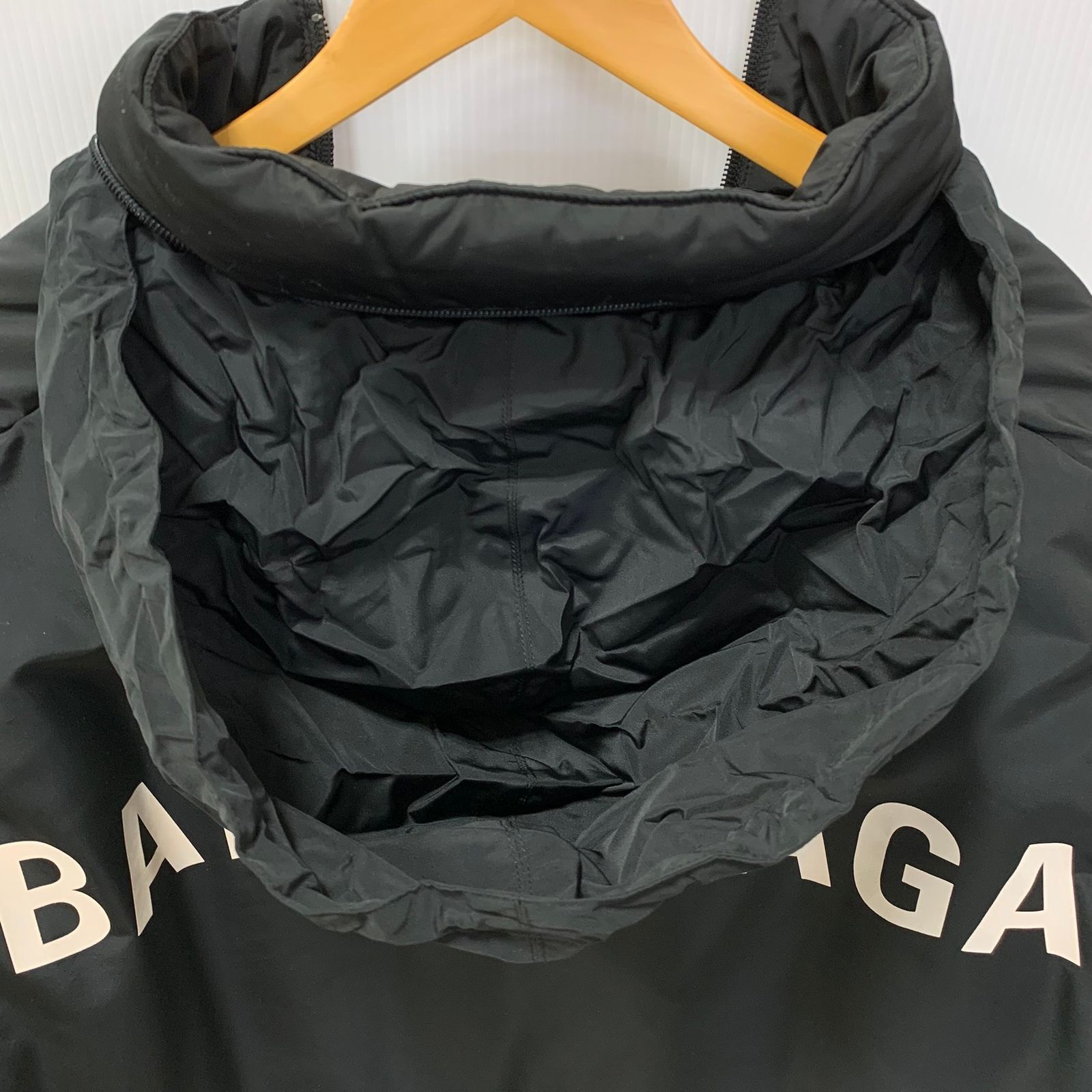 バレンシアガ  ジャケット balenciaga バレンシアガ BALENCIAGA 18AW PADDER WINDBREAKER バックロゴ