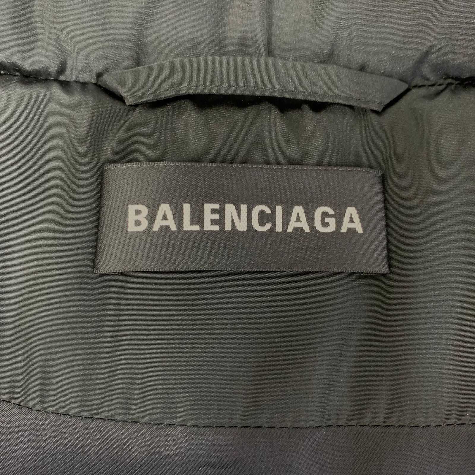 バレンシアガ BALENCIAGA 18AW PADDER WINDBREAKER バックロゴ 