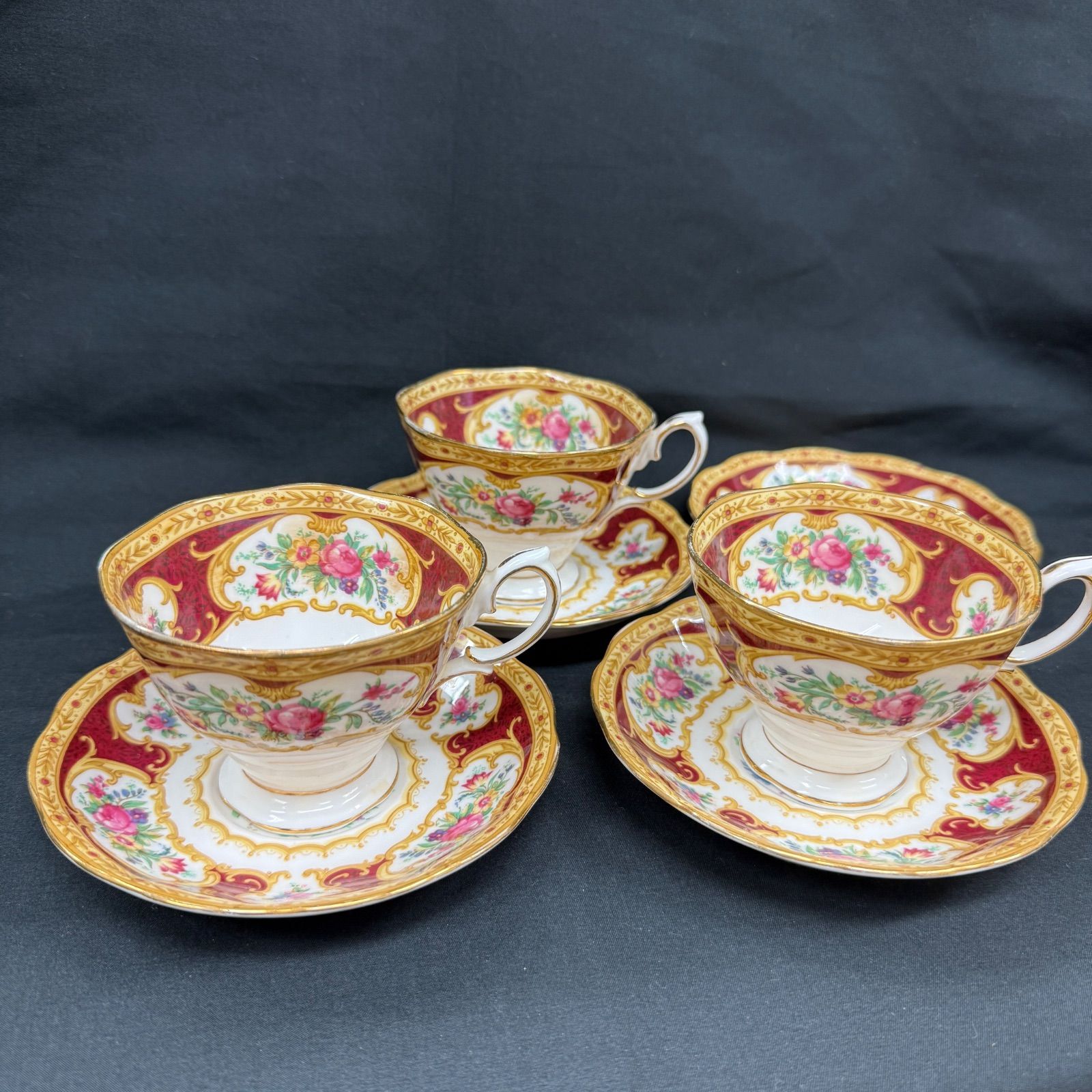 英国ロイヤル・アルバート レディハミルトンシリーズ 花柄カップ