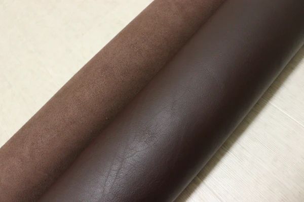 ビターブラウン 180 ds ヌメ革 牛革 イタリア レザー スムース加工 はぎれ 一枚革 レザークラフト 革 皮 本革 diy 生地 材料