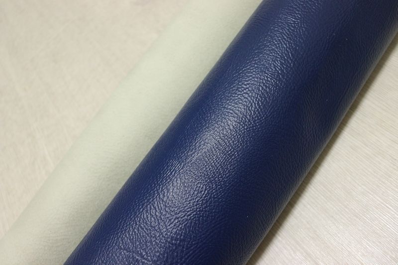 サファイア 250 ds クロム革 牛革 国産 レザー バッファロー型押し はぎれ 一枚革 レザークラフト 革 皮 本革 diy 生地 材料