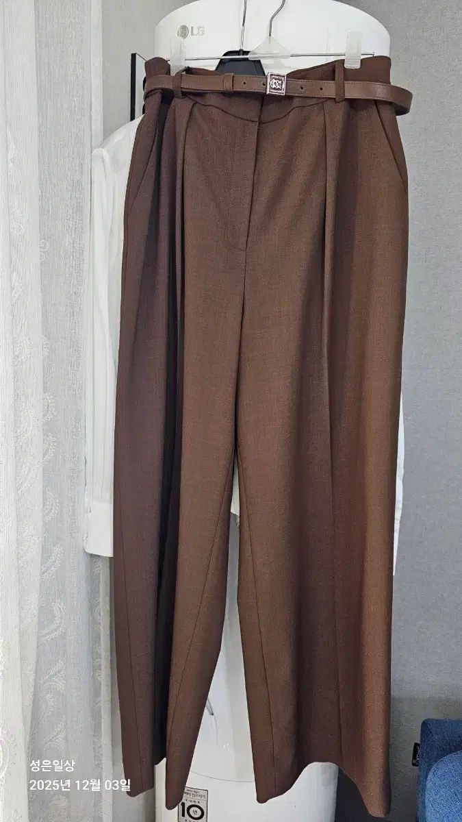 MOJO S PHINE モジョエスピン 季節の変わり目用 ワイドスラックス 66