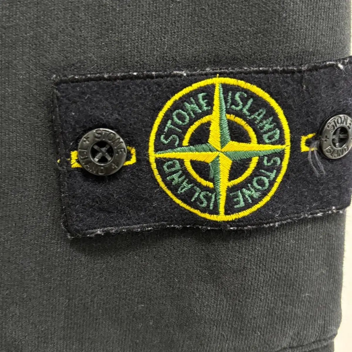 M ストーンアイランド ワッペンパッチ トレーナー パンツ