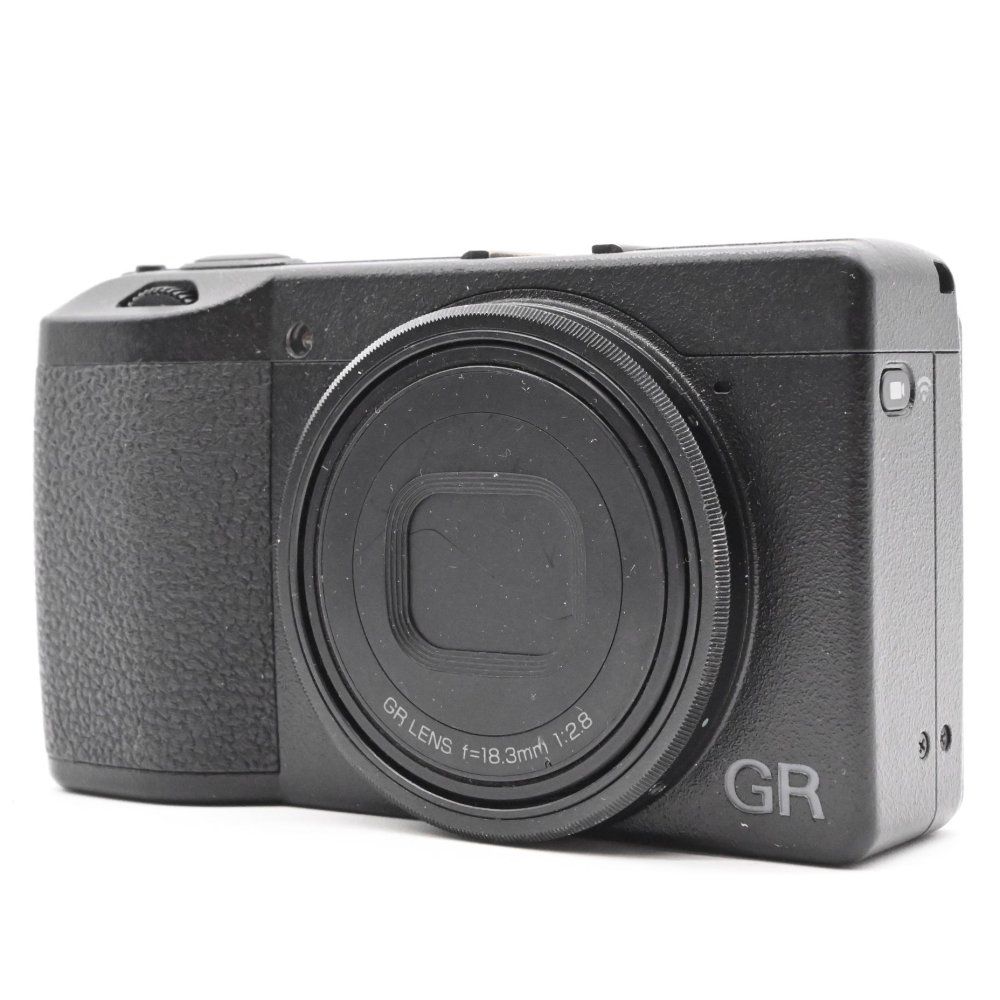 RICOH GR III デジタルカメラ APS Cサイズ大型CMOSセンサー搭載 ストリートスナップシュータ― 高速AF 高解像 3