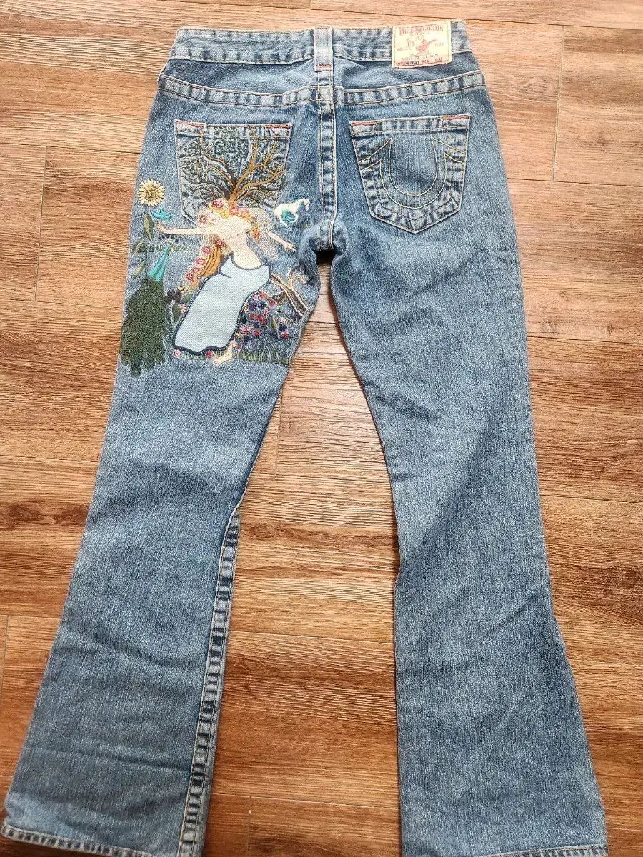 トゥルーレリジョン ブーツカット デニム 26サイズ