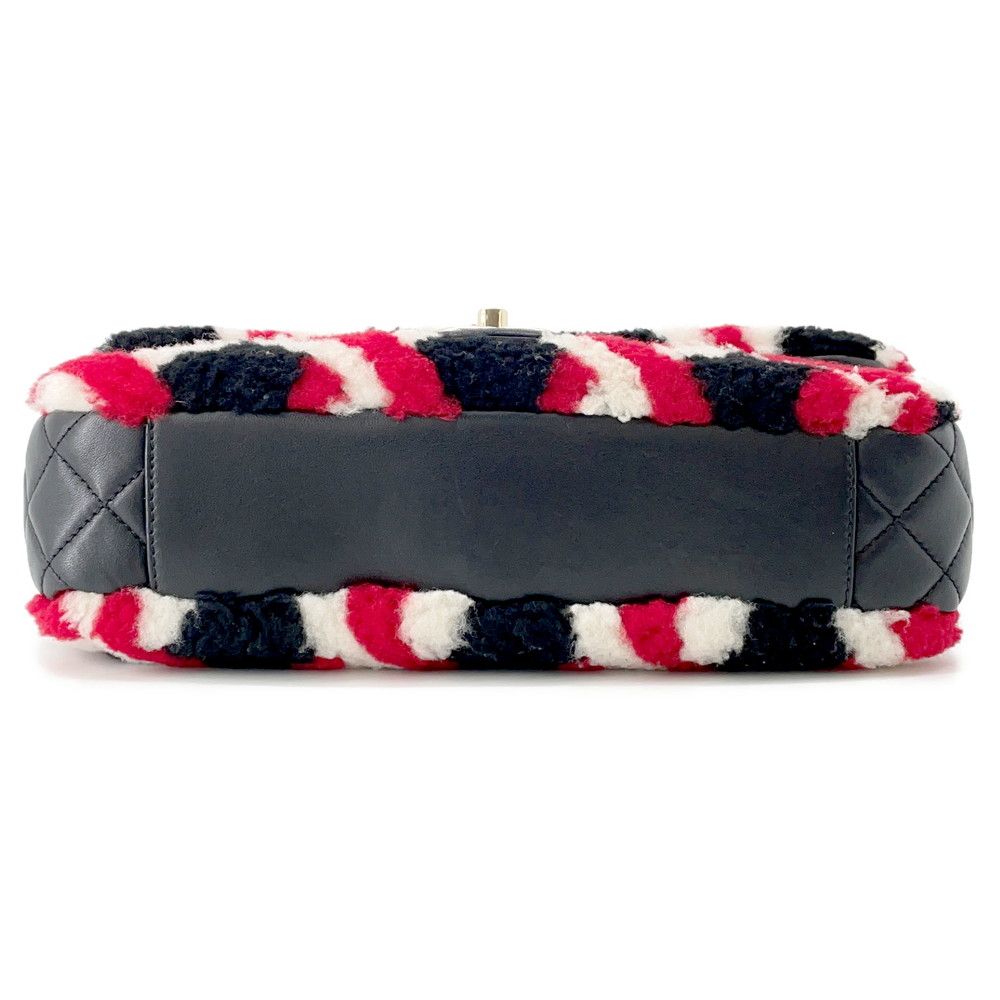 シャネル チェーンショルダーバッグ マトラッセ ムートン ココマーク