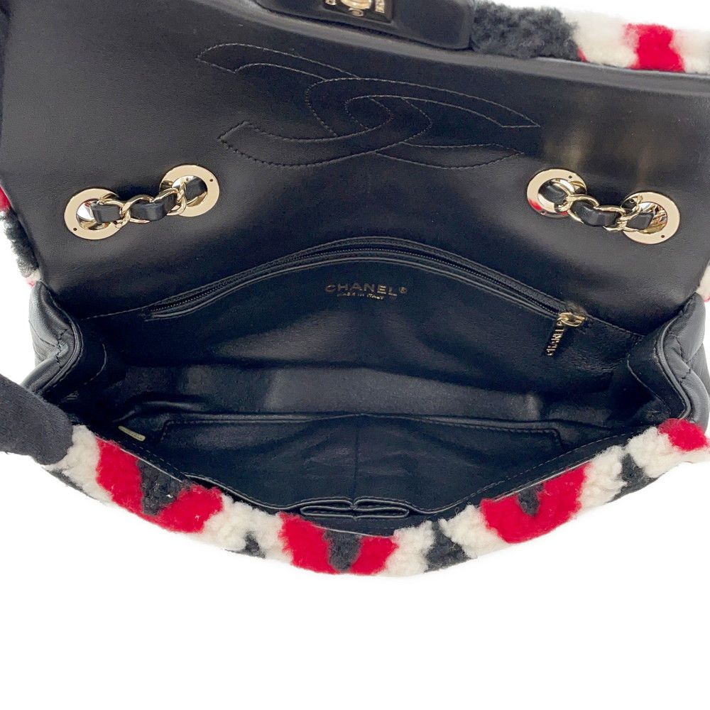 シャネル チェーンショルダーバッグ マトラッセ ムートン ココマーク