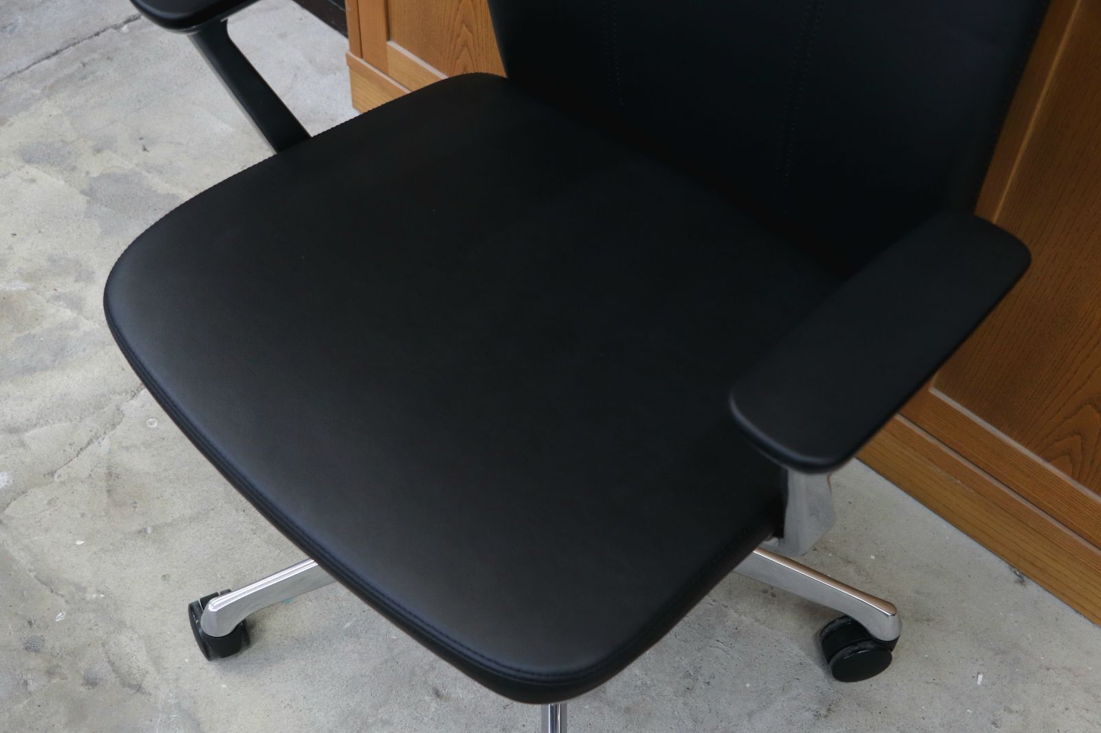 オカムラ CRAFTIE