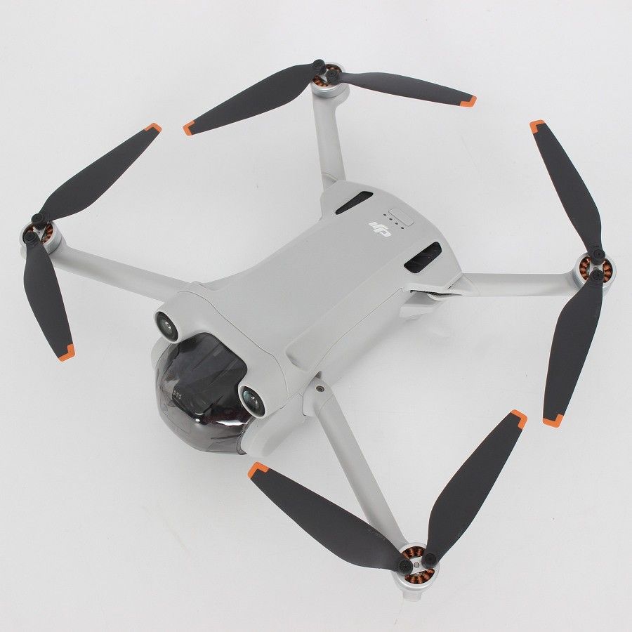 【美品】DJI Mini 3 Pro RCディスプレイコントローラー付き M16208 ドローン 空撮カメラ DJI RC付属 本体 美品】DJI Mini 3 Pro RCディスプレイコントローラー付き M16208