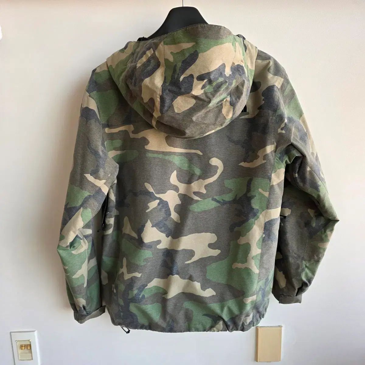状態 日本版 THE NORTH FACE ザノースフェイス カモフラージュ ウィンドブレーカー L 105