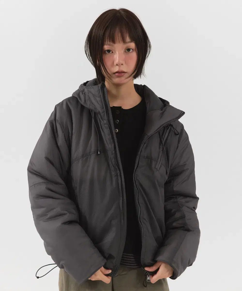 パラキート リバーシブル シンサレート パデッド アウター チャコール S