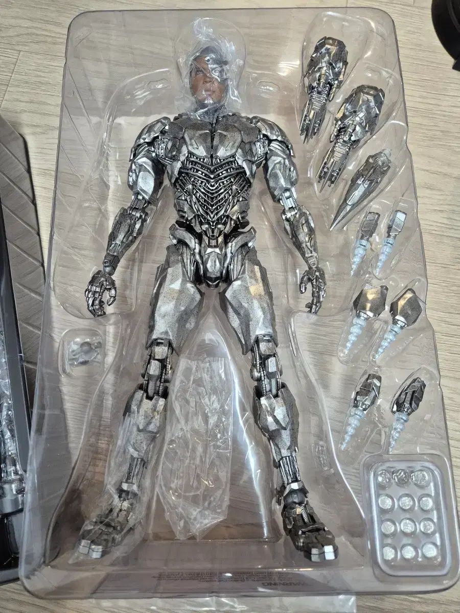 ホットトイズ ジャスティス・リーグ サイボーグ 1/6 - メルカリ