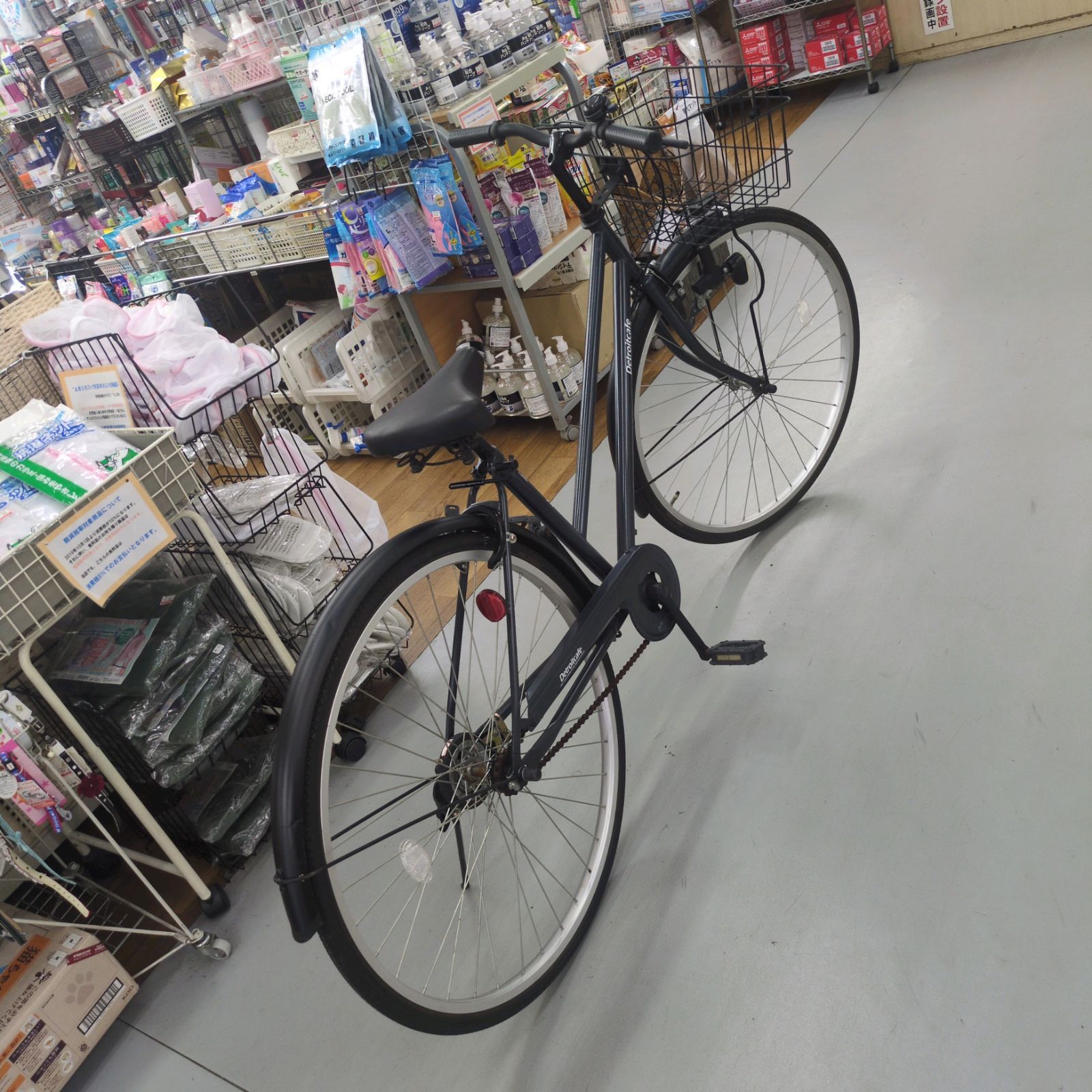 J269 ★サビ小キズ使用感有り★軽快自転車★Ｄetroit　cafe★LEDダイナモ★27インチ J269 ☆サビ小キズ使用感有り☆軽快自転車☆Detroit cafe☆LED