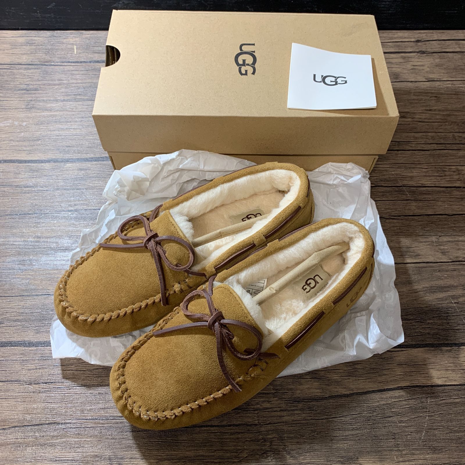 むつ80-120312】UGG W Dakota ダコタ モカシン 1107949 24.0cm