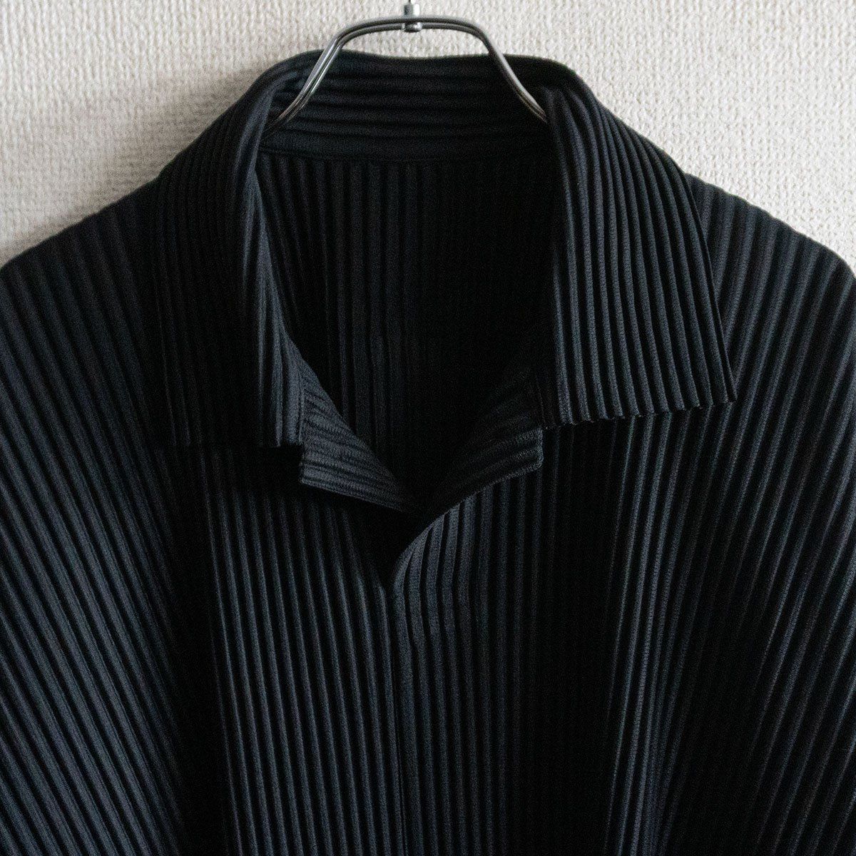 未使用品】 HOMME PLISSE ISSEY MIYAKE【プリーツ シャツ】3 ブラック