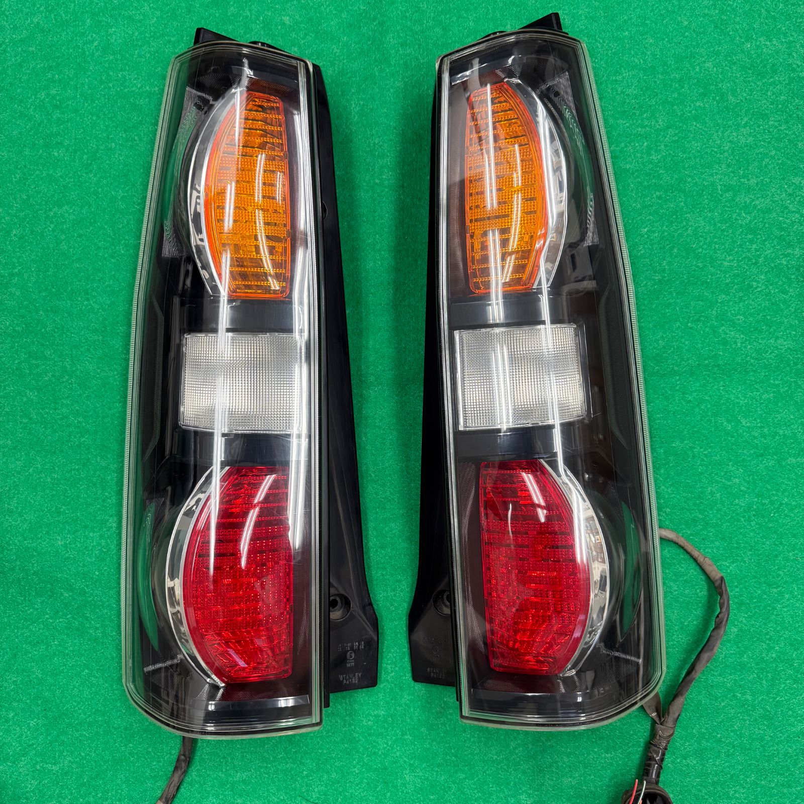 スズキ SUZUKI ワゴンR MH21S RR 純正 左右 テールランプ スタンレー
