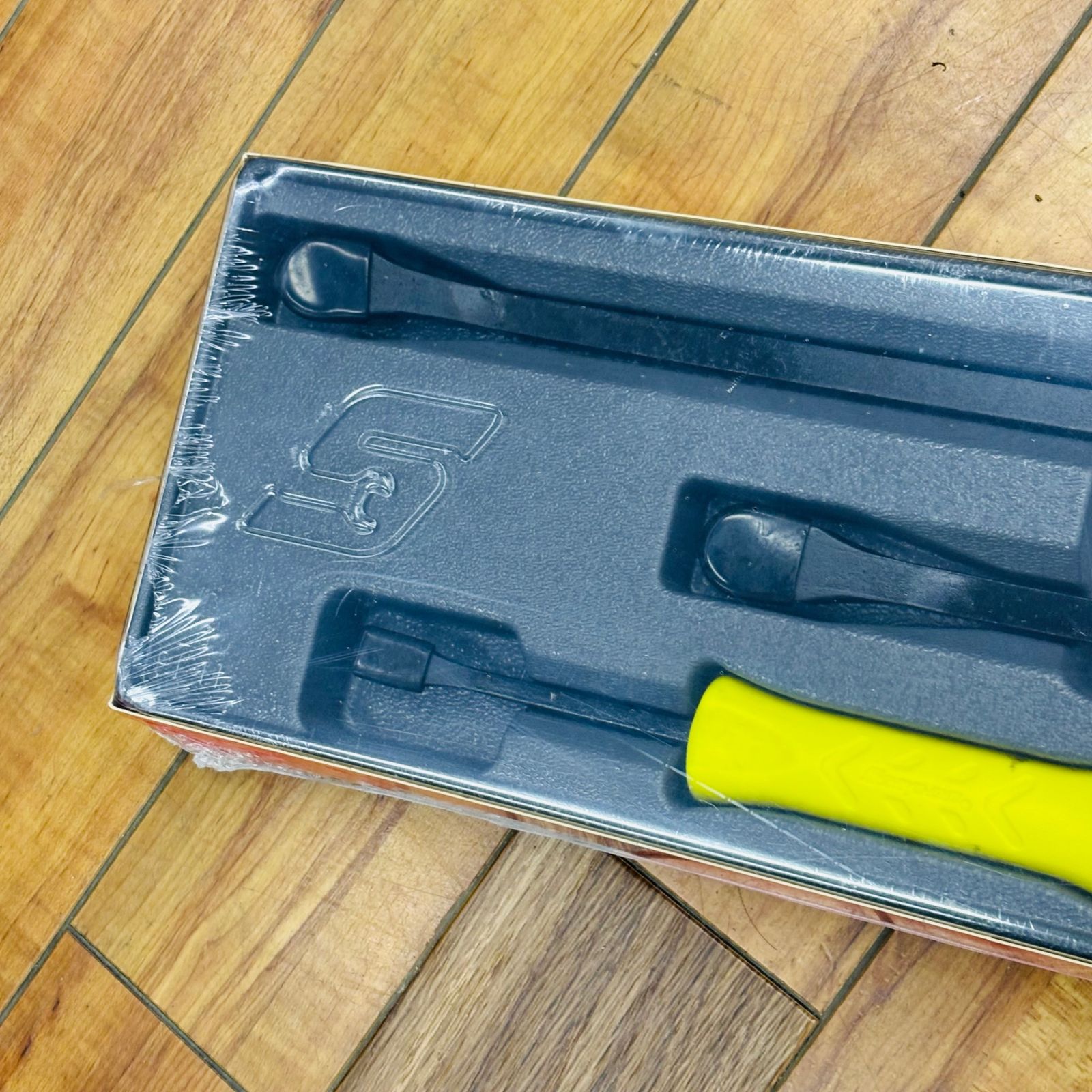 スナップオン Snap-on ストライキングプライバーセット イエロー