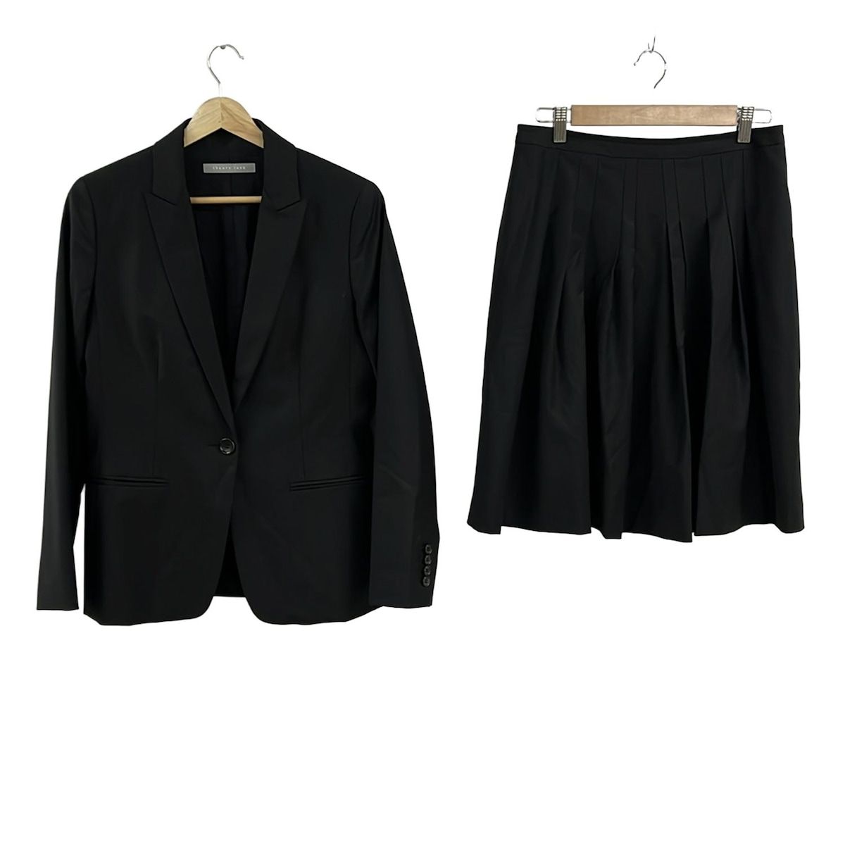 theory luxe(セオリーリュクス) スカートスーツ レディース美品 - 黒