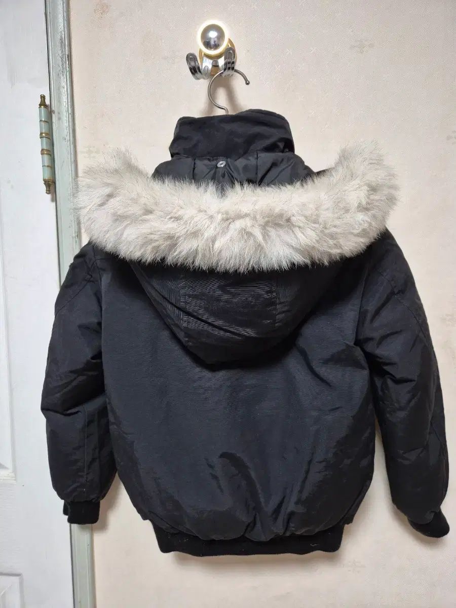 ムースナックルズ キッズ ダウンブルゾン