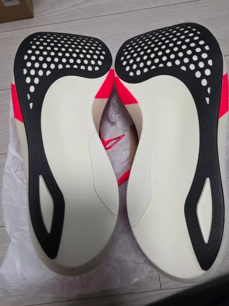 アシックス メタスピード 東京 エッジ