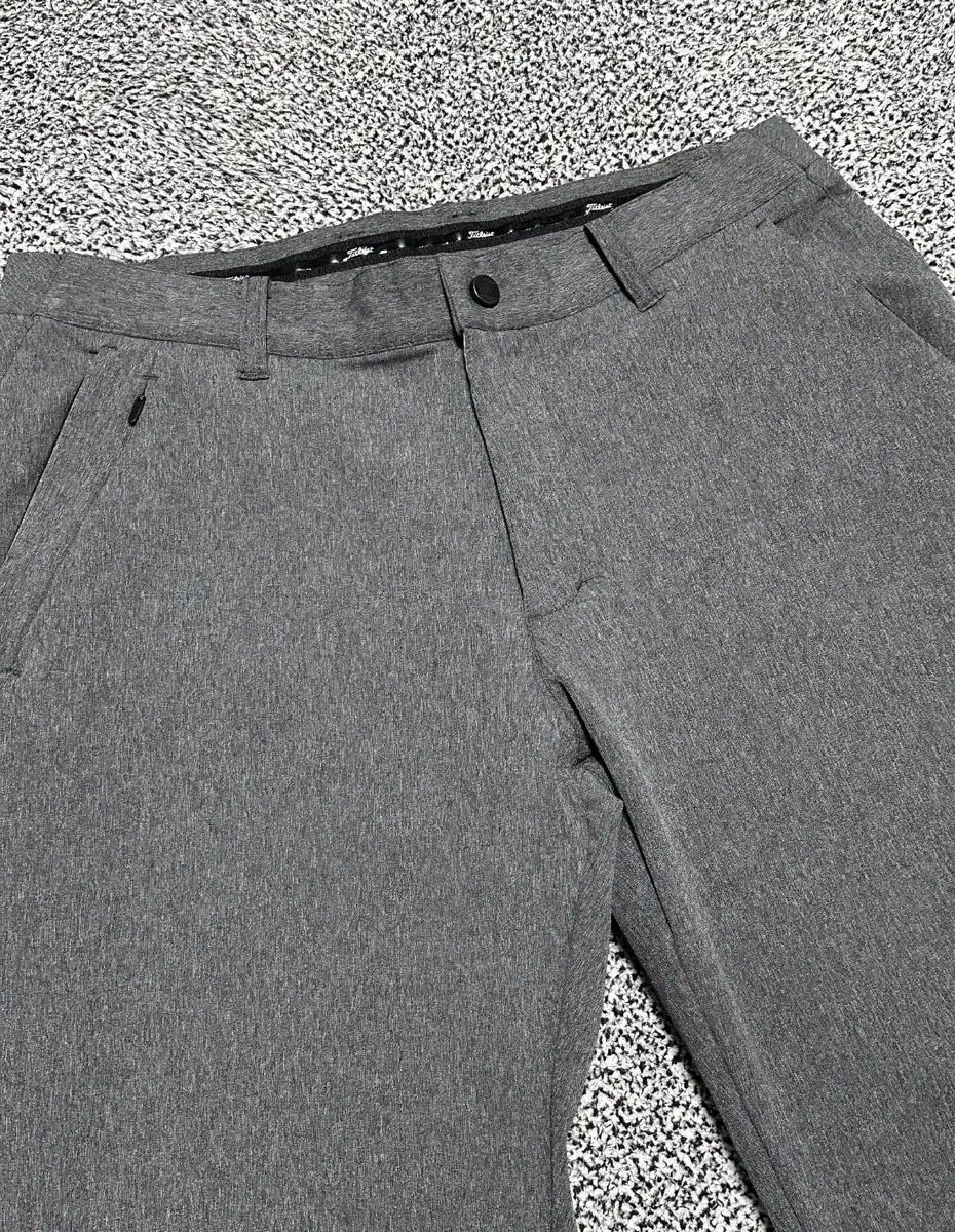 タイトリスト メンズ32 ゴルフ秋冬用ズボン