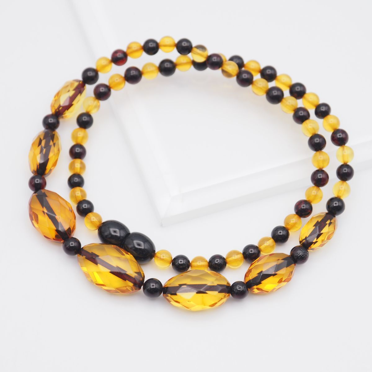 J862 琥珀 コハク アンバー ネックレス デザイン カット - メルカリ