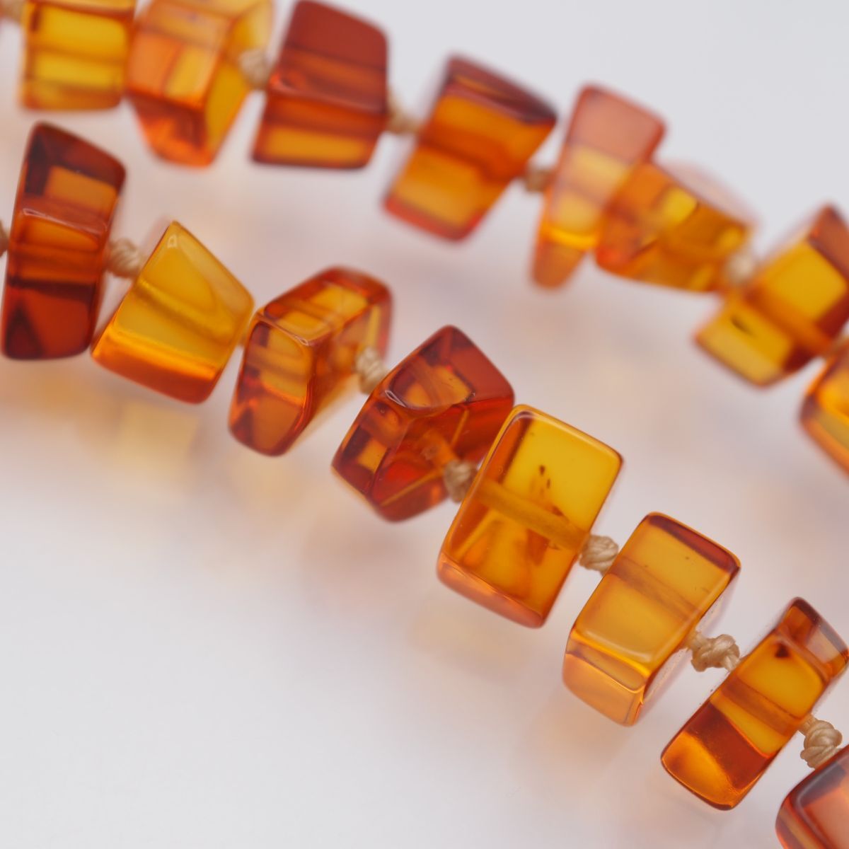 琥珀　① J891 琥珀 コハク アンバー SILVER刻印 ネックレス ゴールド デザイン