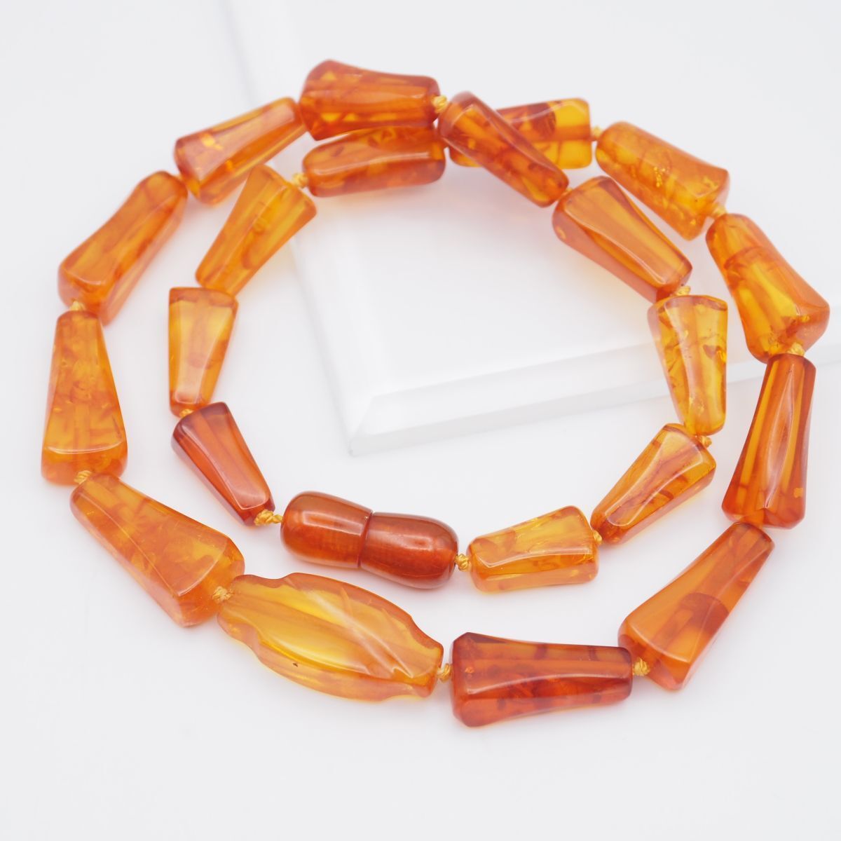 J846 琥珀 コハク アンバー ネックレス デザイン