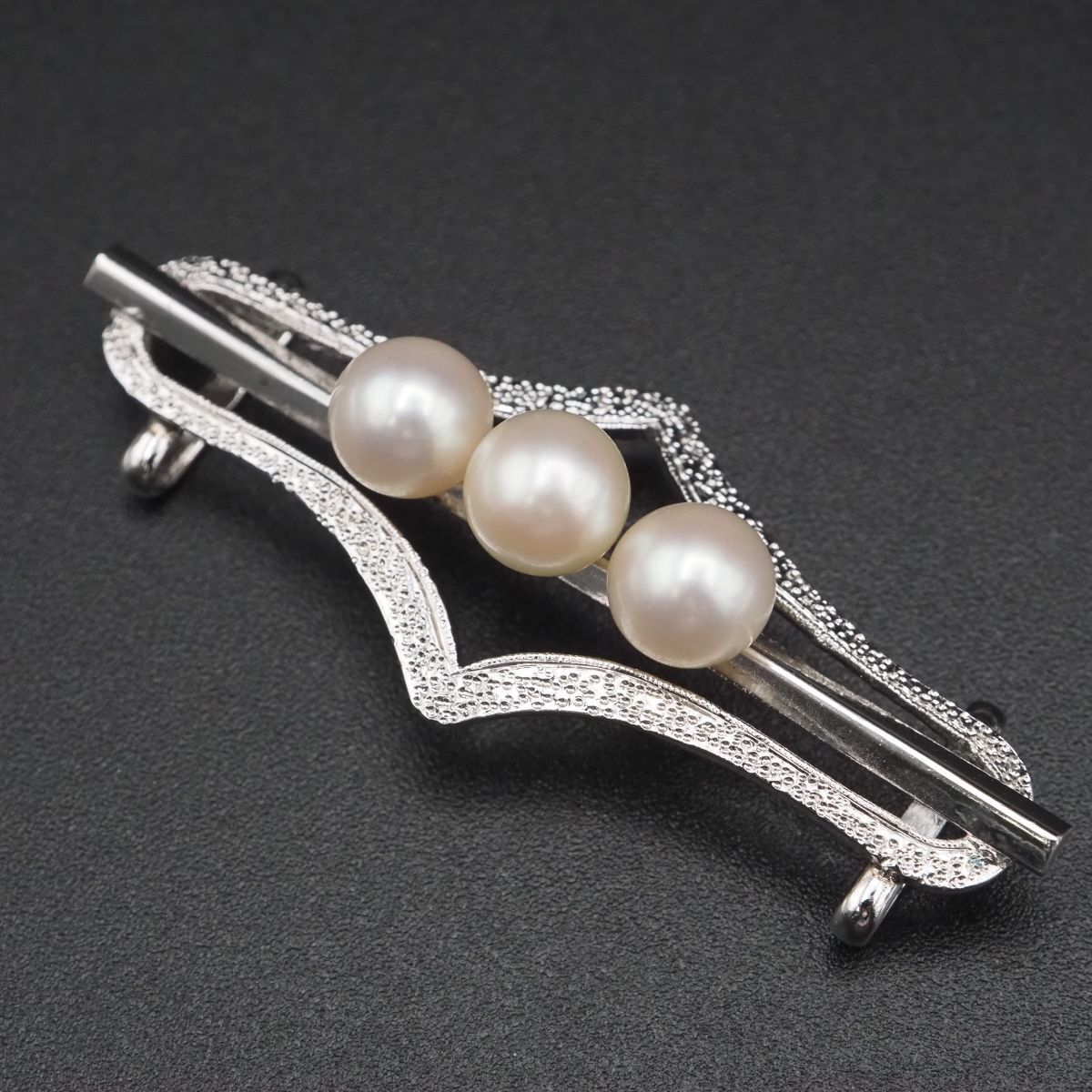 J 479 本真珠 6.9ｍｍ3珠 パール SILVE刻印 帯留め デザイン シルバー 和装小物 誕生石