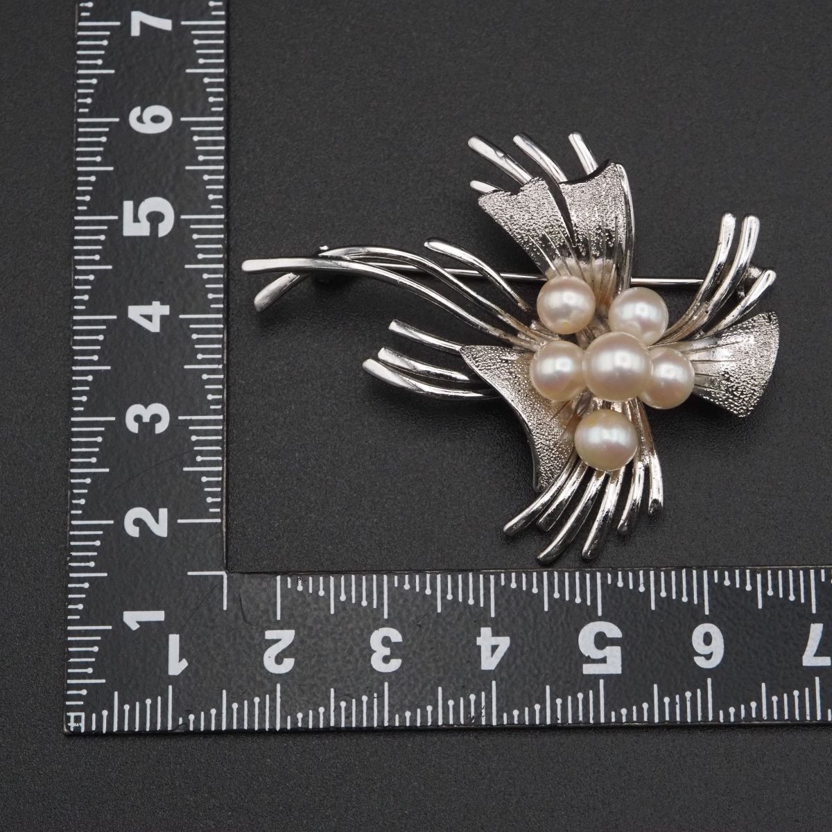 J493 本真珠 5.5-6.5mm6珠 パール STERLING刻印 ブローチ デザイン