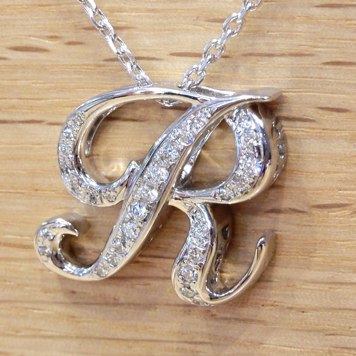 ゆきざき ノンブル アルファ イニシャル ペンダント R ネックレス Y ALPHA 12 9 M 14480