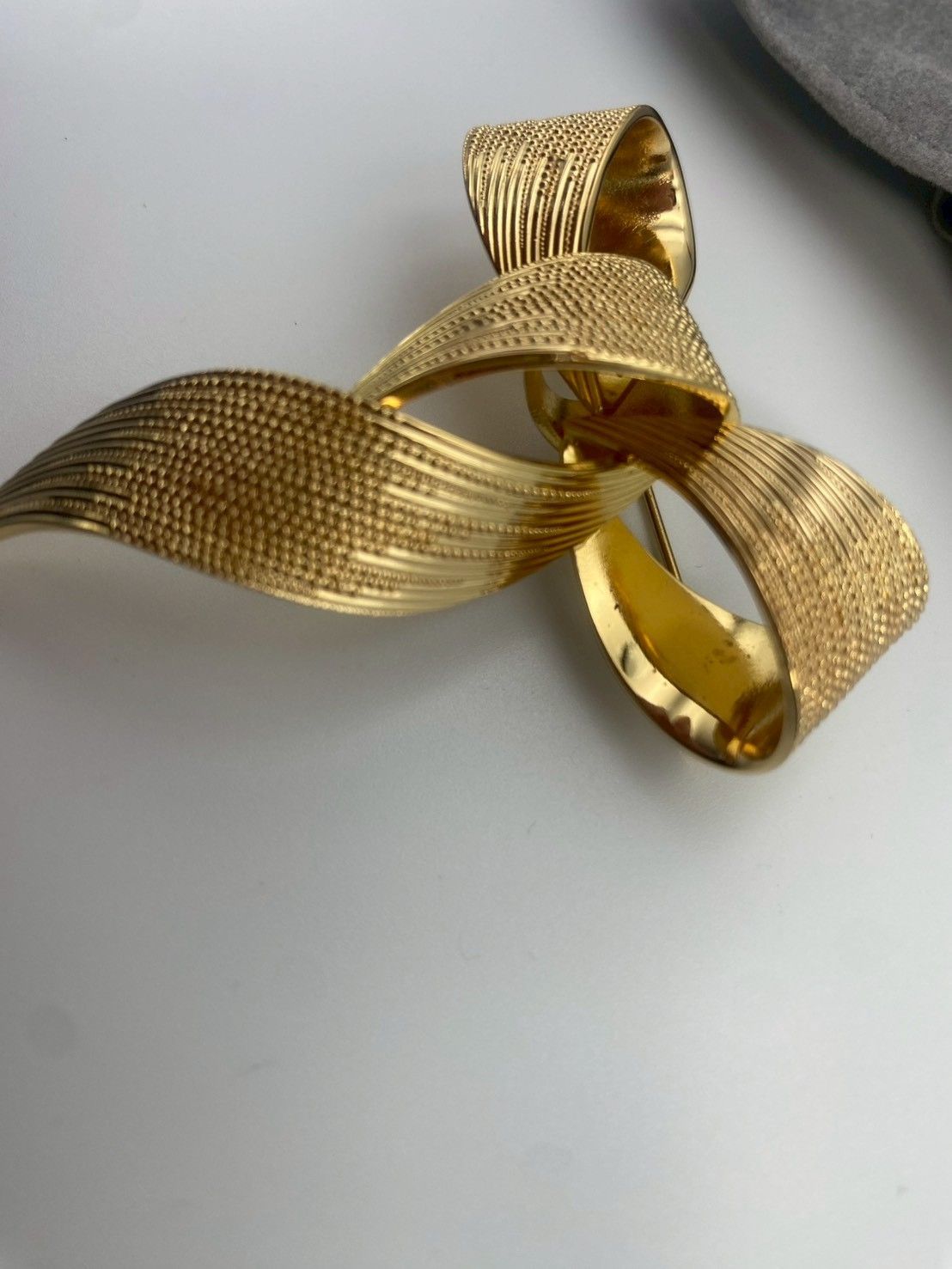 Christian Dior クリスチャンディオール リボン デザイン ピンブローチ