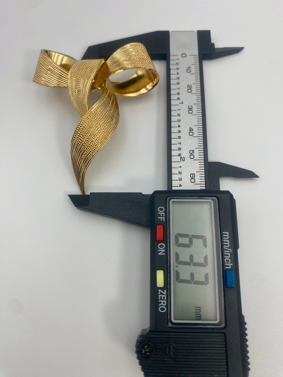 Christian Dior クリスチャンディオール リボン デザイン ピンブローチ