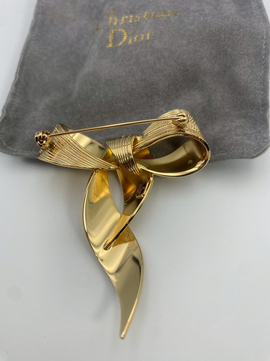 Christian Dior クリスチャンディオール リボン デザイン ピンブローチ